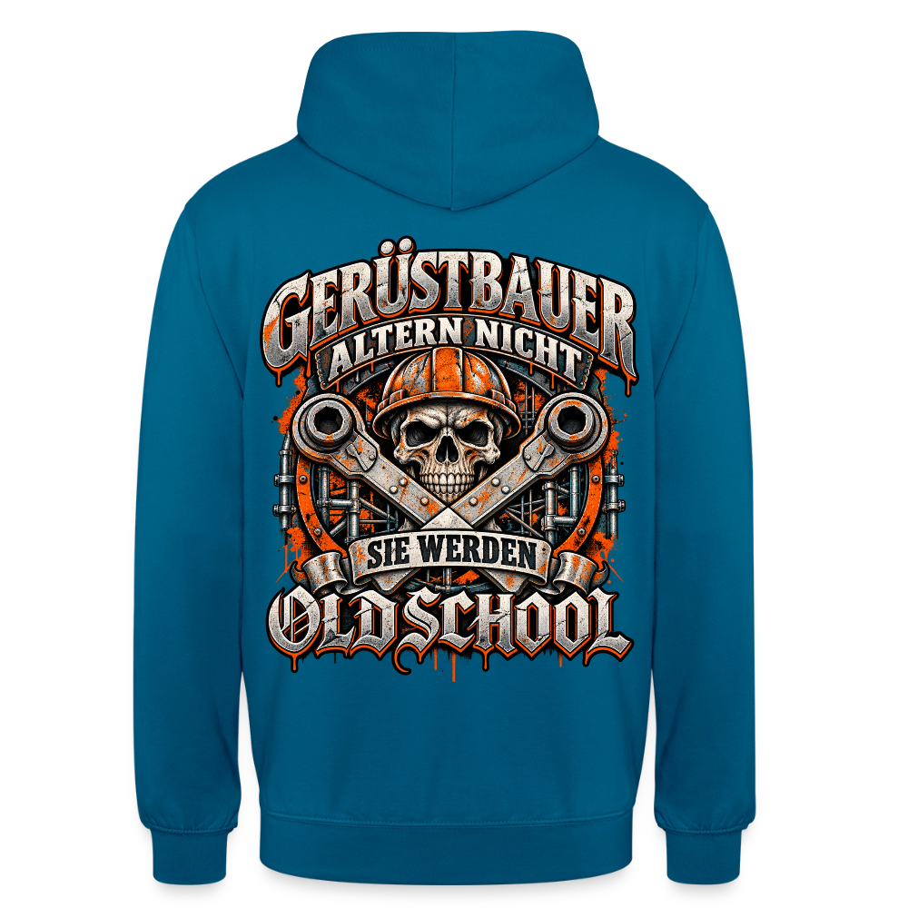 Gerüstbauer altern nicht – Gerüstbauer Hoodie in Tiefseeblau, Rückendruck: Totenkopf mit Helm vor gekreuzten Ratschen, Spruch „Gerüstbauer altern nicht – sie werden Oldschool“