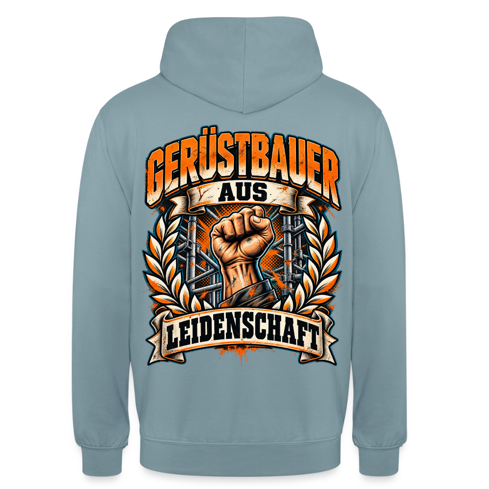 Gerüstbauer aus Leidenschaft – Gerüstbauer Hoodie in Nebelblau, Rückendruck: geballte Faust im Lorbeerkranz vor Gerüst, Schriftzug „Gerüstbauer aus Leidenschaft“