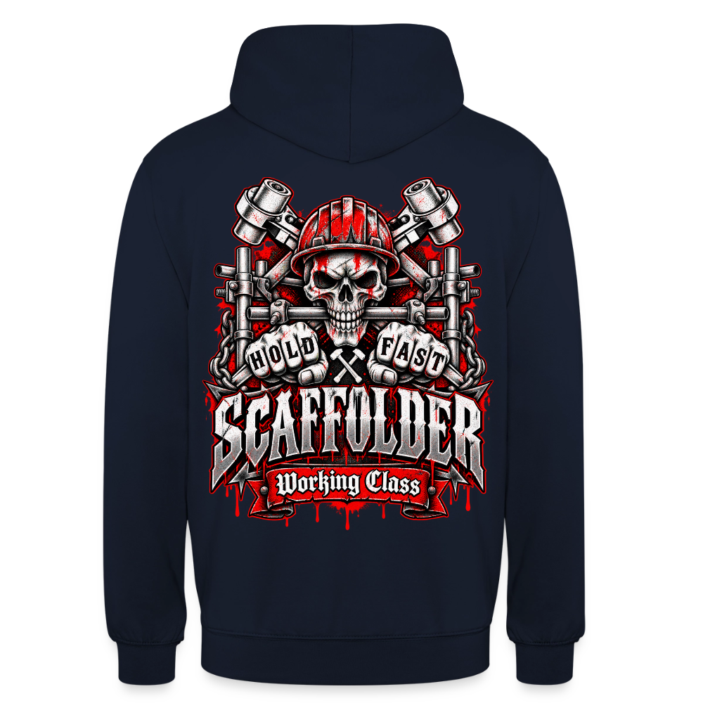 Scaffolder Hold Fast – Gerüstbauer Hoodie in Navy, Rückendruck: Totenkopf mit rotem Helm und Gerüstrohr zwischen den Zähnen, Fäuste „Hold Fast“, Banner „Scaffolder – Working Class“