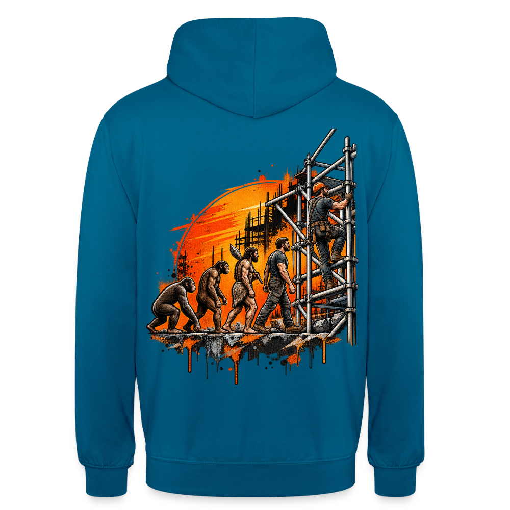 Gerüstbauer Evolution – Gerüstbauer Hoodie in Tiefseeblau, Rückendruck: Evolution vom Affen zum Gerüstbauer, der das Gerüst hochklettert, vor orangem Sonnenuntergang