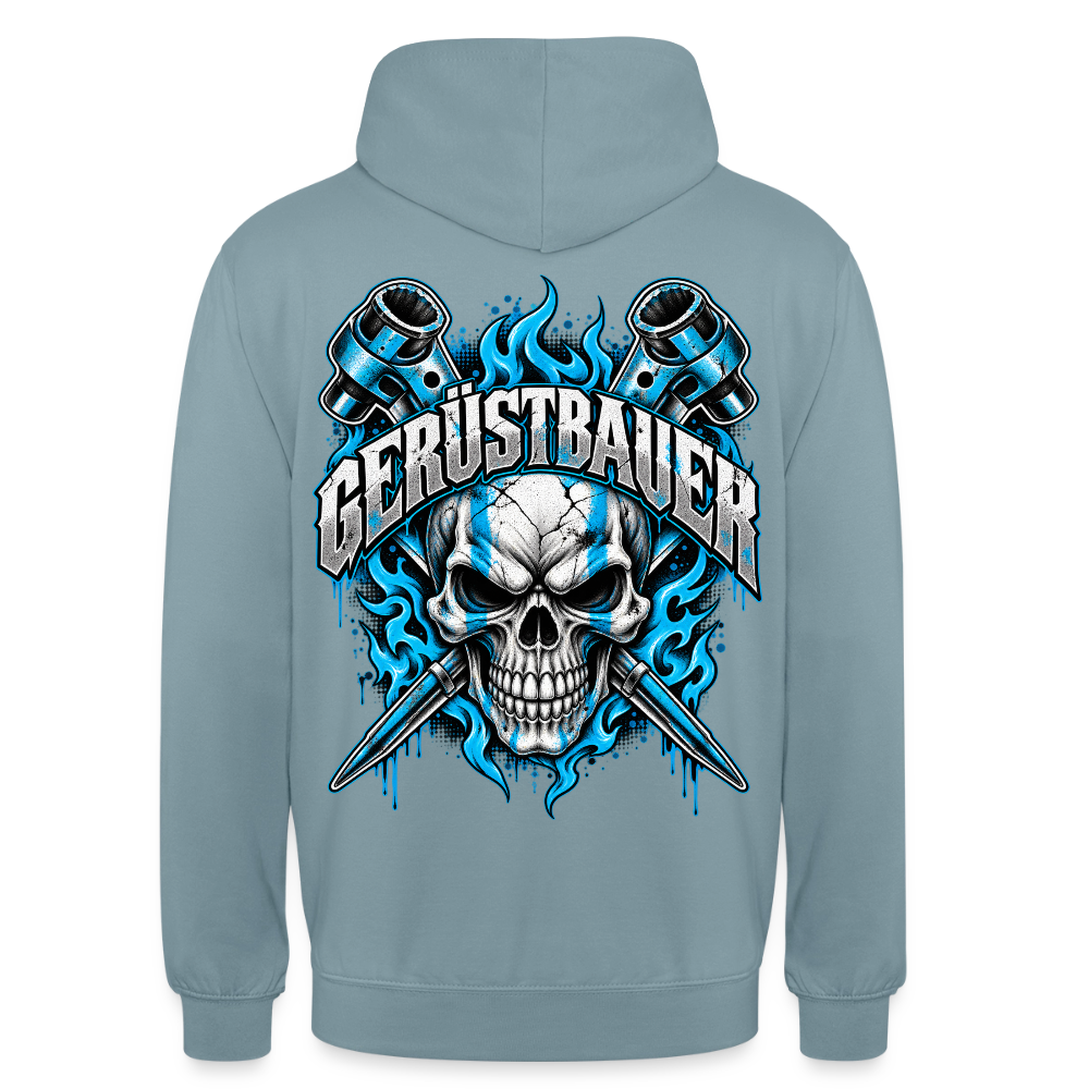 Gerüstbauer Ratsche Flamme – Gerüstbauer Hoodie in Nebelblau, Rückendruck: Totenkopf mit gekreuzten Ratschen in blauen Flammen, Schriftzug „Gerüstbauer“